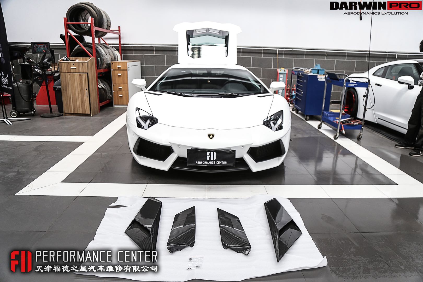 2011 - 2016 Lamborghini Aventador LP700 Coupe & Roadster BKSS Style Carbon Fiber Rear Side Scoops