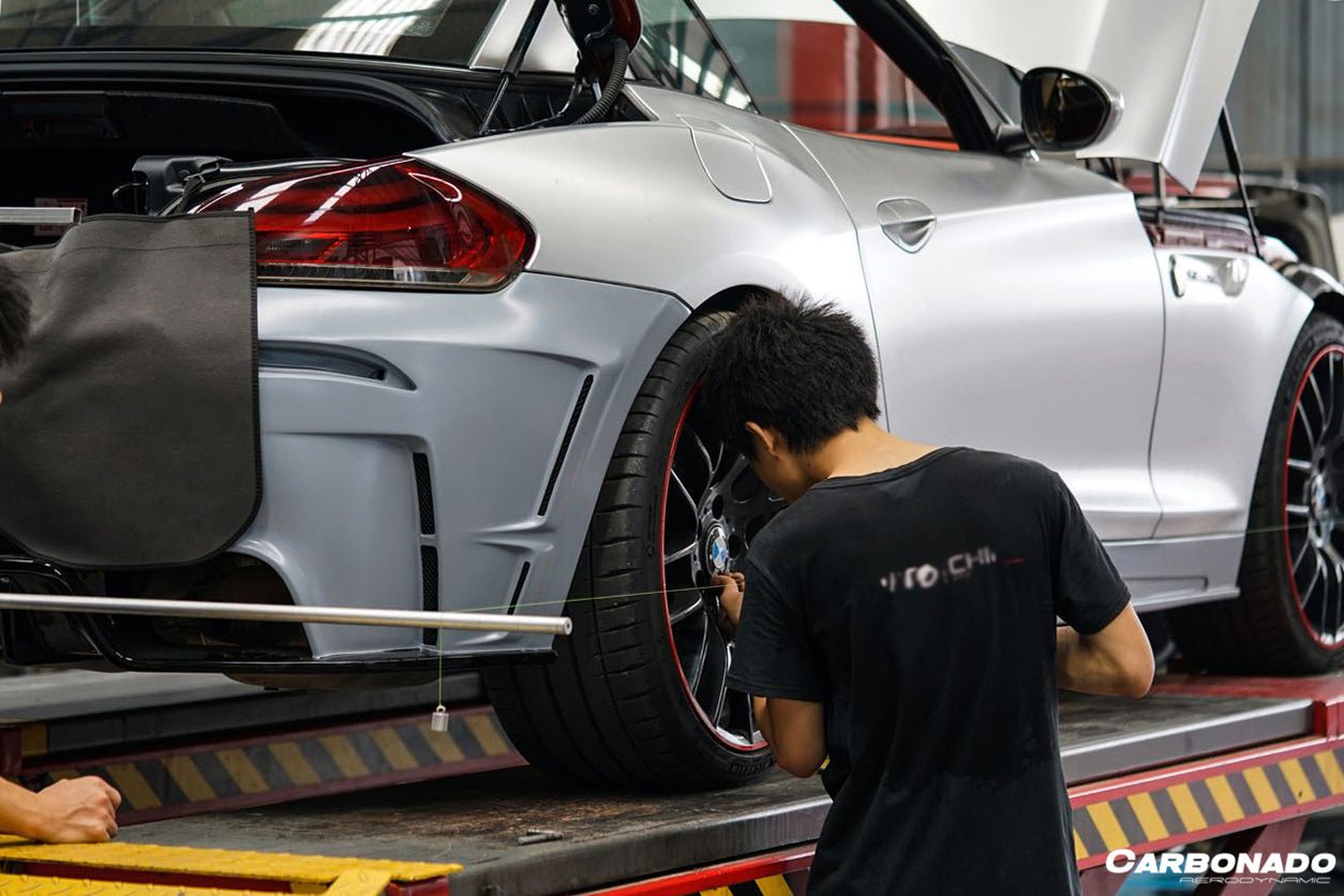 2009-2016 BMW Z4 (E89) RW Style Rear Bumper