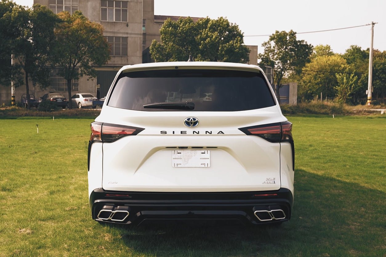Toyota Sienna Thunder Style Rear Diffuser With Tips 2021-2026