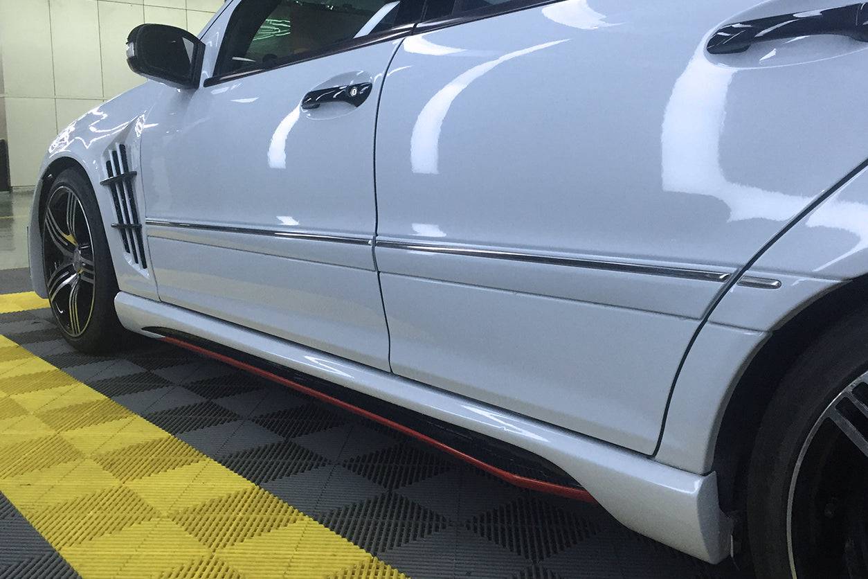 2001-2007 Mercedes Benz W203 C Class WI Style Side Skirts - Carbonado
