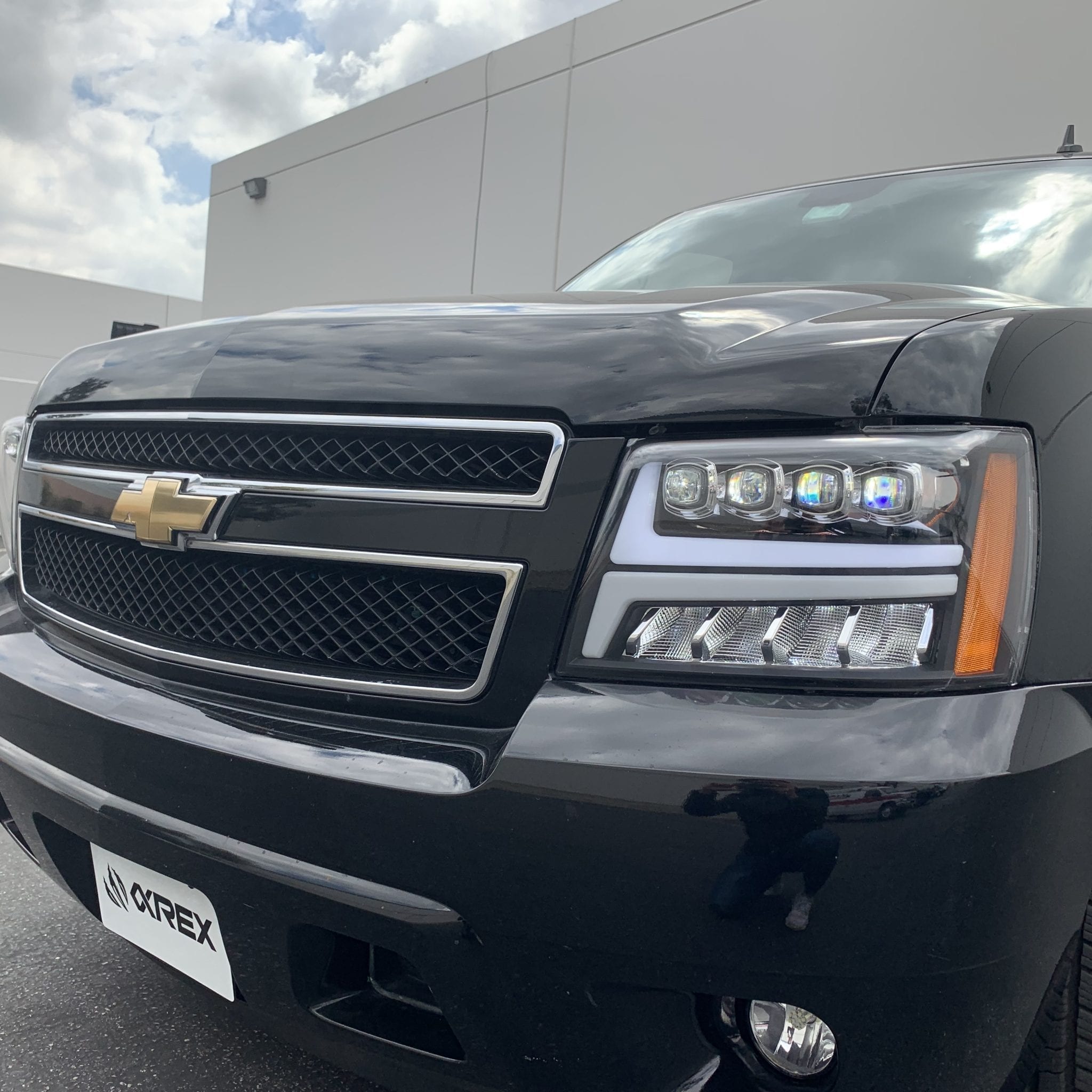 07-14 Chevrolet Tahoe/Suburban/07-13 Avalanche NOVA-Series LED Projector Headlights Jet Black | AlphaRex
