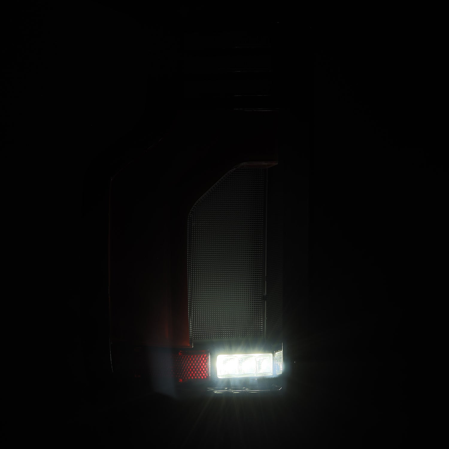 19-25 Chevrolet Silverado 1500 / 20-25 Silverado 2500HD/3500HD LUXX-Series LED Tail Lights Black Red | AlphaRex