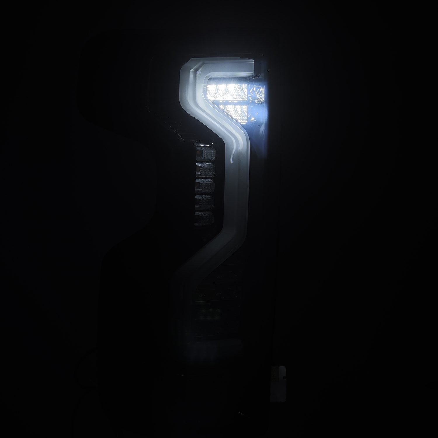 19-25 Chevrolet Silverado 1500 / 20-25 Silverado 2500HD/3500HD PRO-Series LED Tail Lights Jet Black | AlphaRex