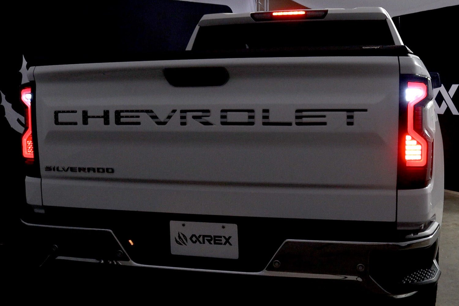 19-25 Chevrolet Silverado 1500 / 20-25 Silverado 2500HD/3500HD PRO-Series LED Tail Lights Red Smoke | AlphaRex