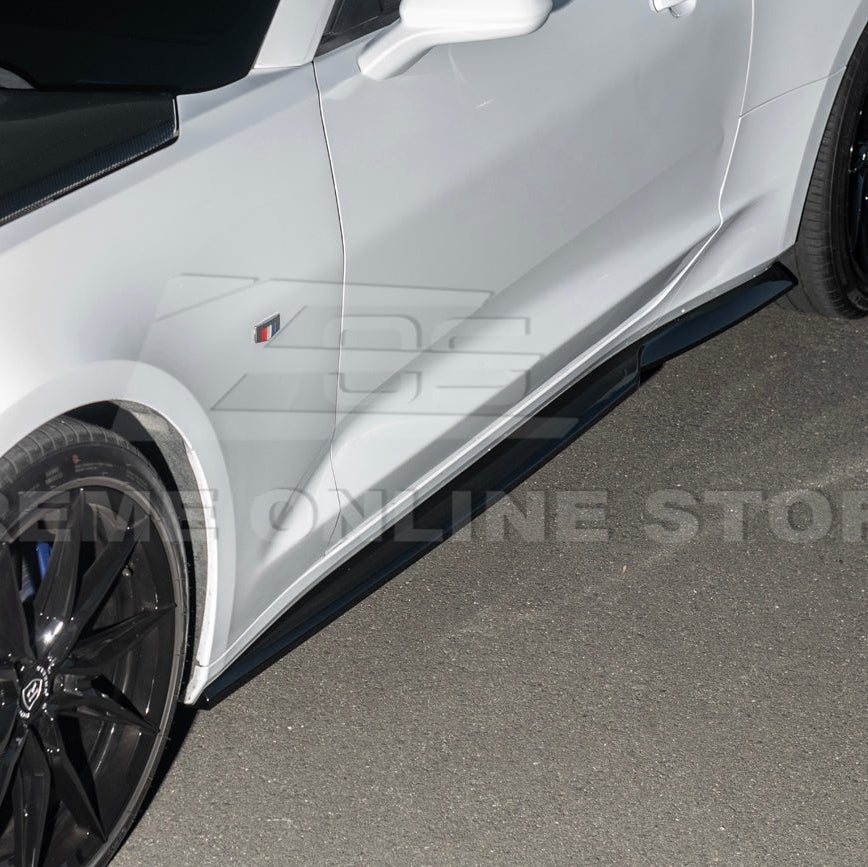 Chevrolet Camaro 6th Gen T6 Style Gloss Black Carbon Fiber Side Skirts 2019-2024