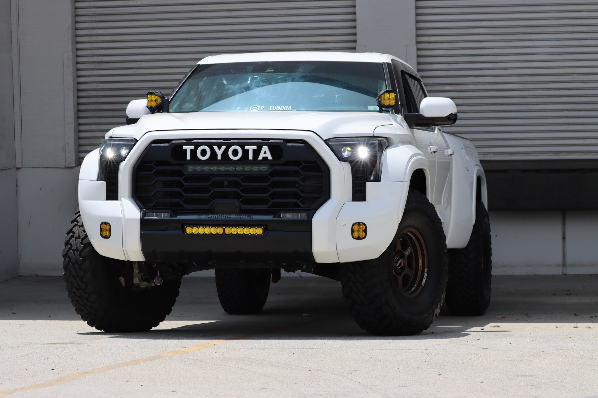 22-25 Toyota Tundra/Sequoia LUXX-Series LED Projector Headlights Alpha-Black | AlphaRex