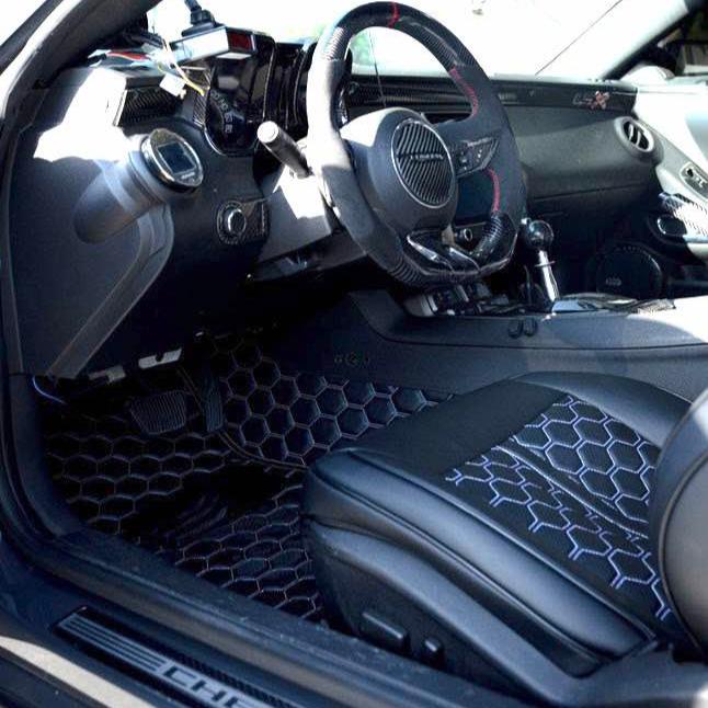 5th-gen-camaro-premium-honeycomb-leather-floor-mat-linersBlack W/ White Stitching