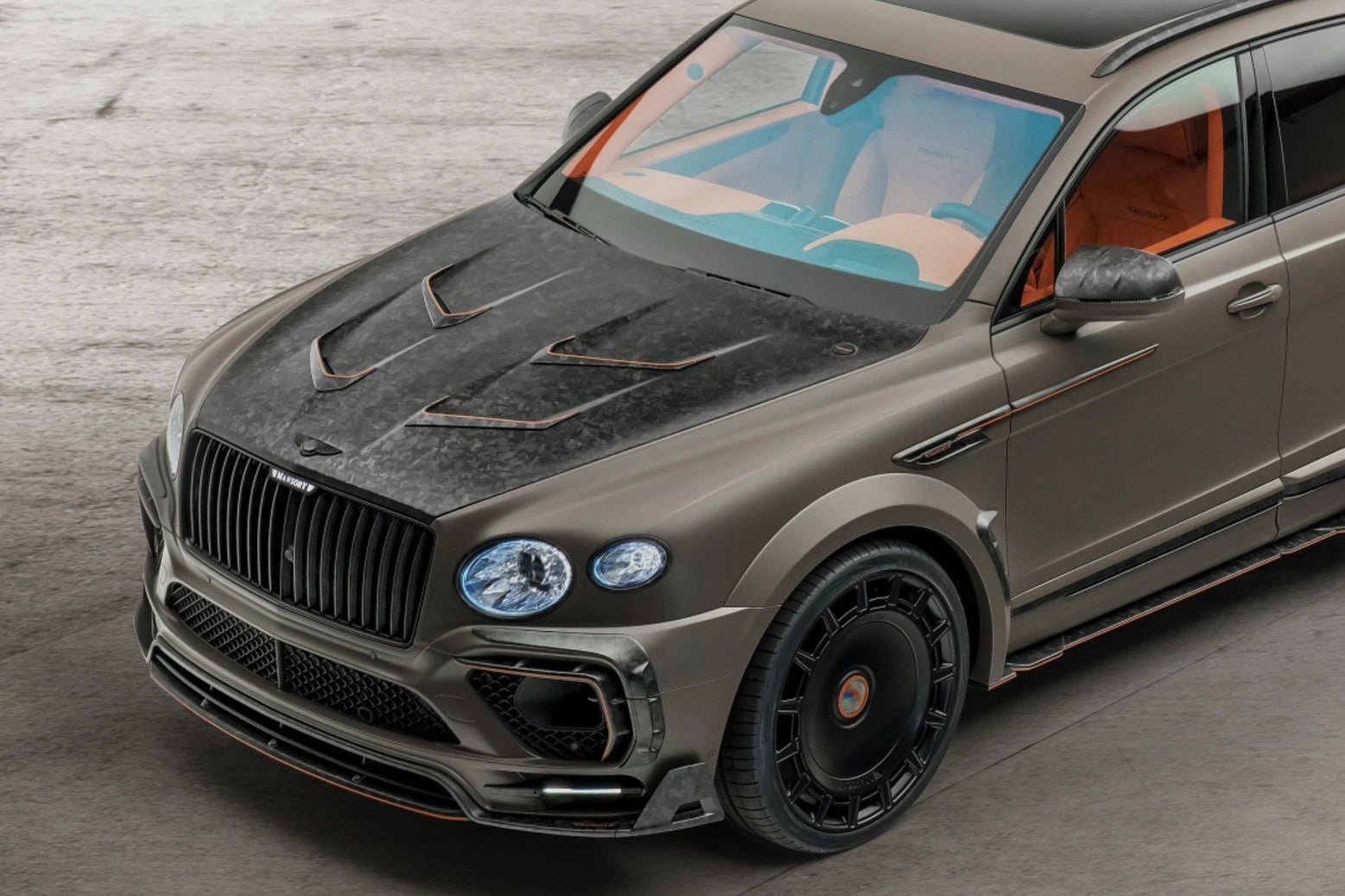 2021-2025 Bentley Bentayga MSY Style DRY Carbon Fiber Hood - Carbonado