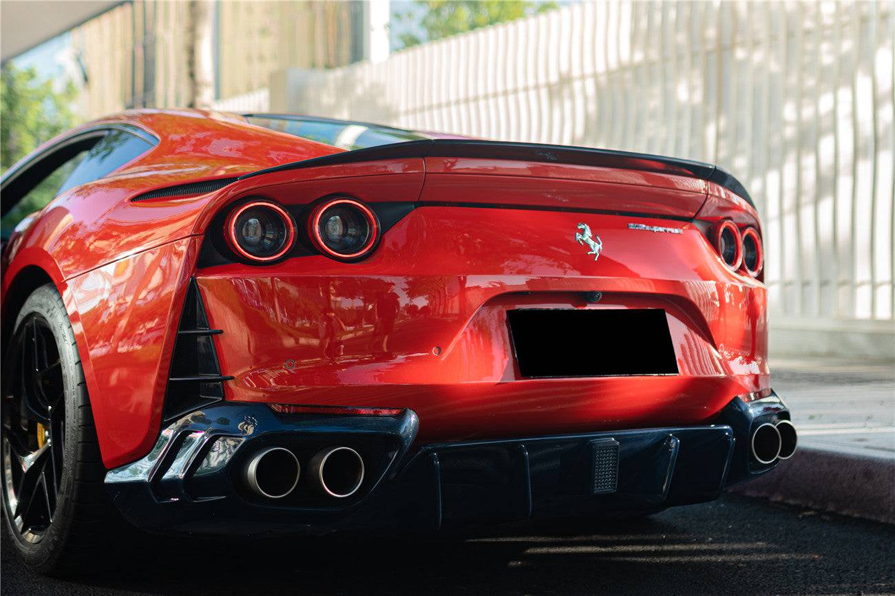 2018-UP Ferrari 812 Superfast MSY Style DRY Carbon Fiber Rear Diffuser w & Light - Carbonado