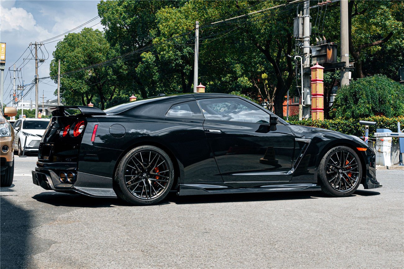Nissan GTR R35 CBA DBA EBA BKSS Style Carbon Fiber Side Skirts 2008-2023