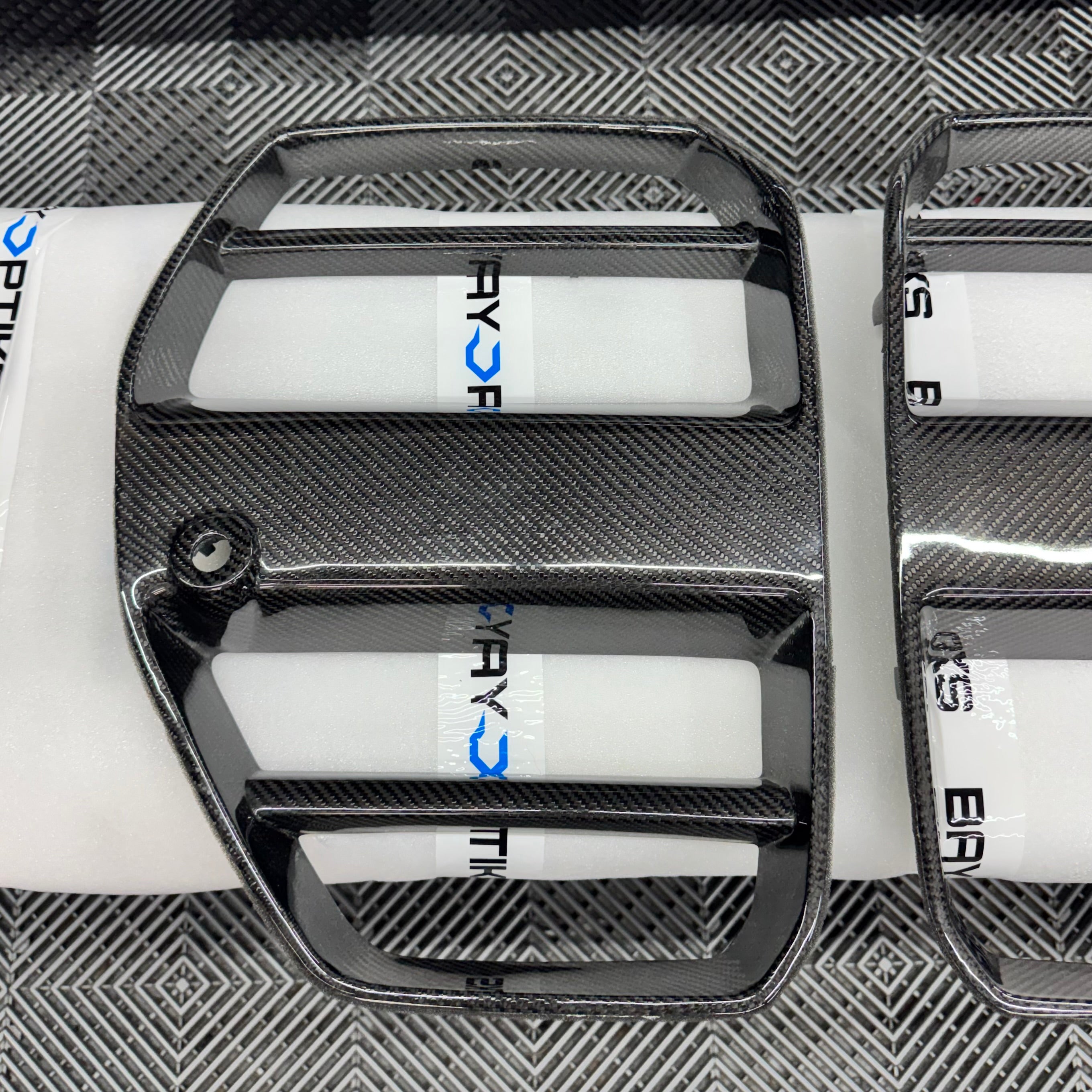 CLEARANCE BMW G8X G80 G82 M3 M4 Carbon Fiber GT Style Grill (W/ACC)