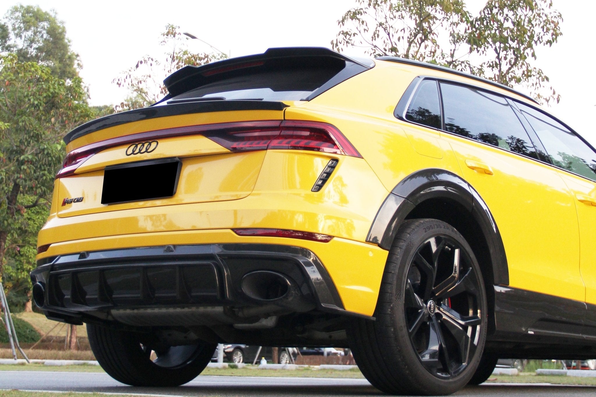 Audi RSQ8 AD Style Dry Carbon Fiber Rear Diffuser Lip 2020-2023