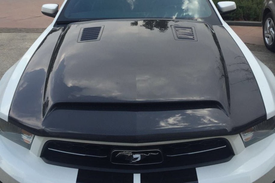 2005 - 2009 Ford Mustang GT & V6 Black Momba BC1 Style Carbon Fiber Hood