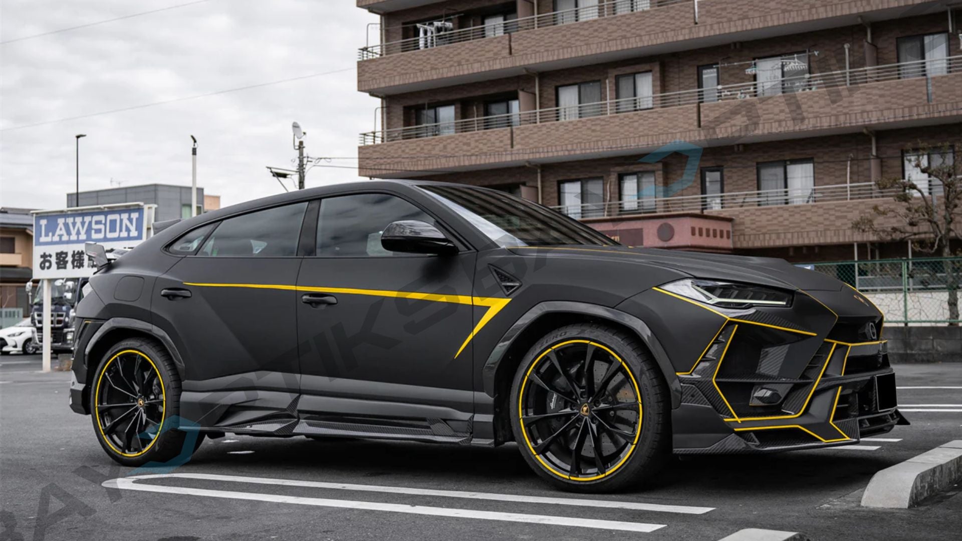2018-2022 Lamborghini URUS Carbon Fiber Body Kit (Not Wide)