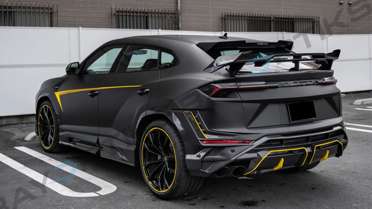2018-2022 Lamborghini URUS Carbon Fiber Body Kit (Not Wide)