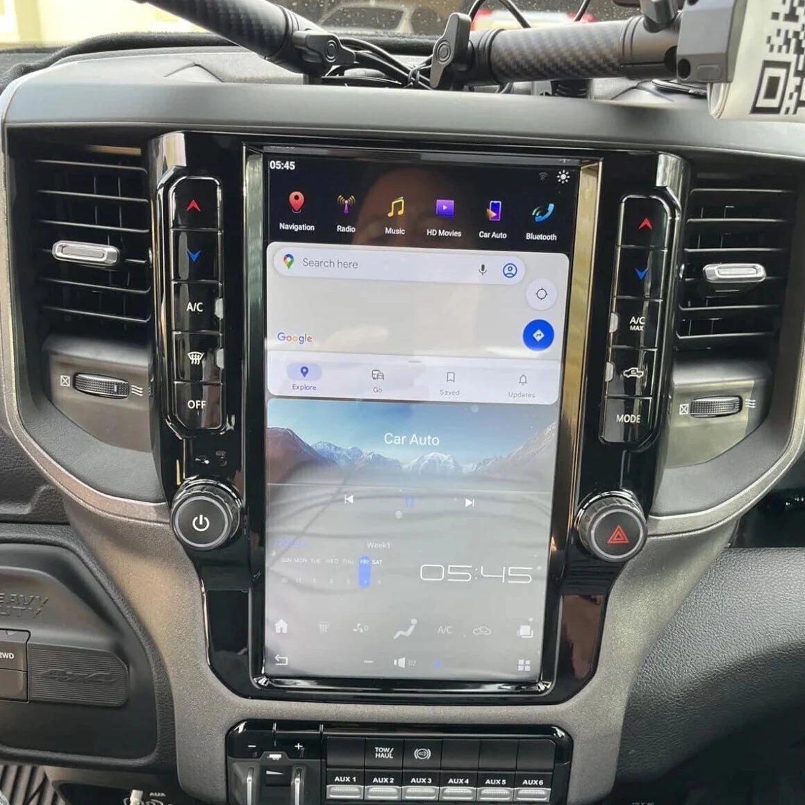 Dodge | Ram 11.8 Inch Vertical Touchscreen CarPlay Infotainment System 2019-Up