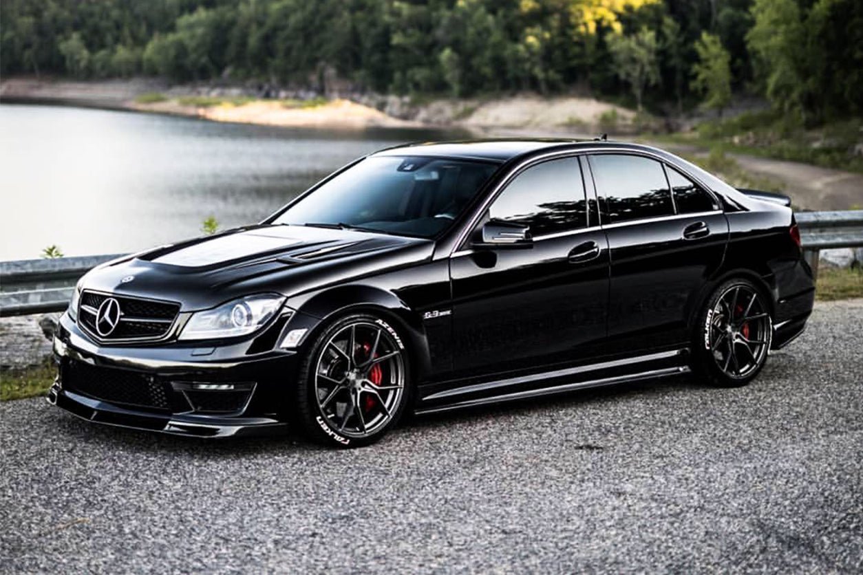 2008 - 2014 Mercedes Benz W204 C63 AMG RZ Style Carbon Fiber Side Skirts