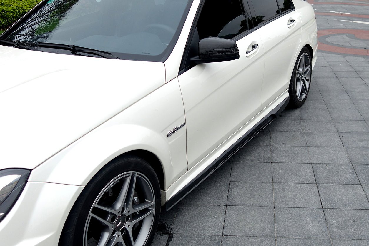 2008 - 2014 Mercedes Benz W204 C63 AMG Sedan VS Style Carbon Fiber Side Skirts