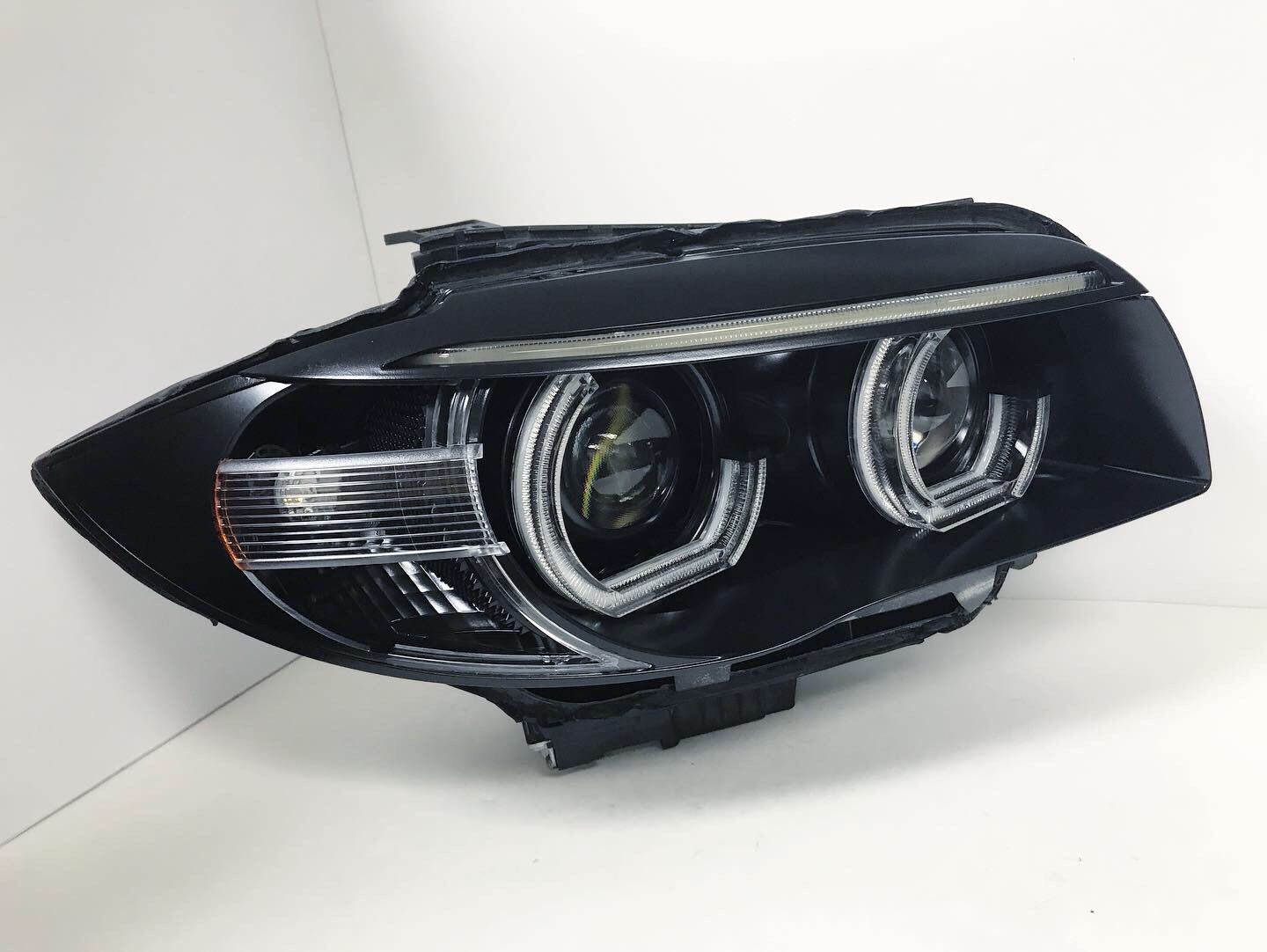 E82 E88 LCI 1 Series DTM Ring Retrofit (2011-2013 Xenon headlights only)