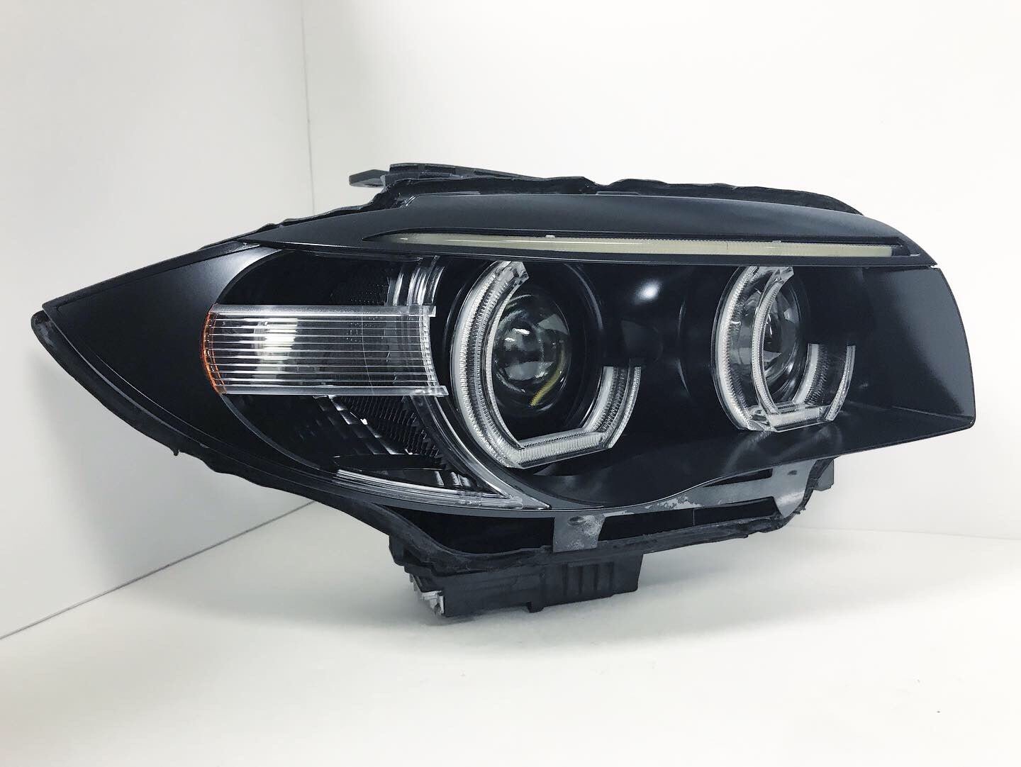 E82 E88 LCI 1 Series DTM Ring Retrofit (2011-2013 Xenon headlights only)