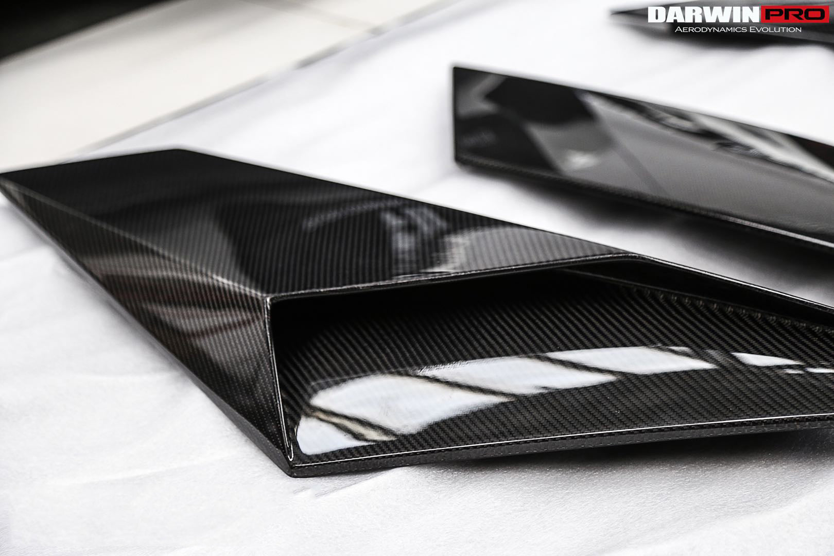 2011 - 2016 Lamborghini Aventador LP700 Coupe & Roadster BKSS Style Carbon Fiber Rear Side Scoops