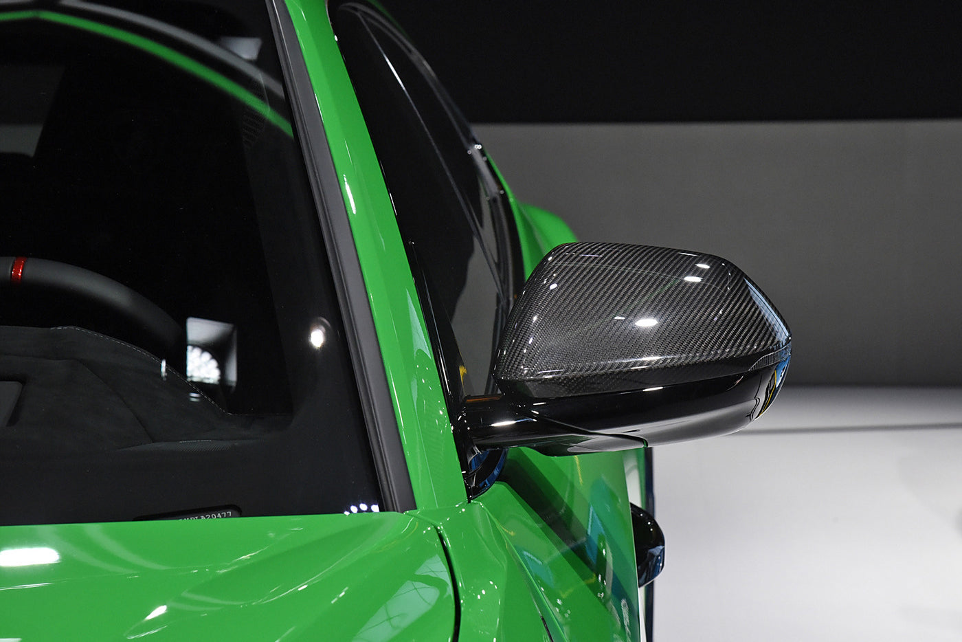 2018 - 2024 Lamborghini URUS Convert 2023 Performante Dry Carbon Fiber Mirror Housing (No BSA holes)