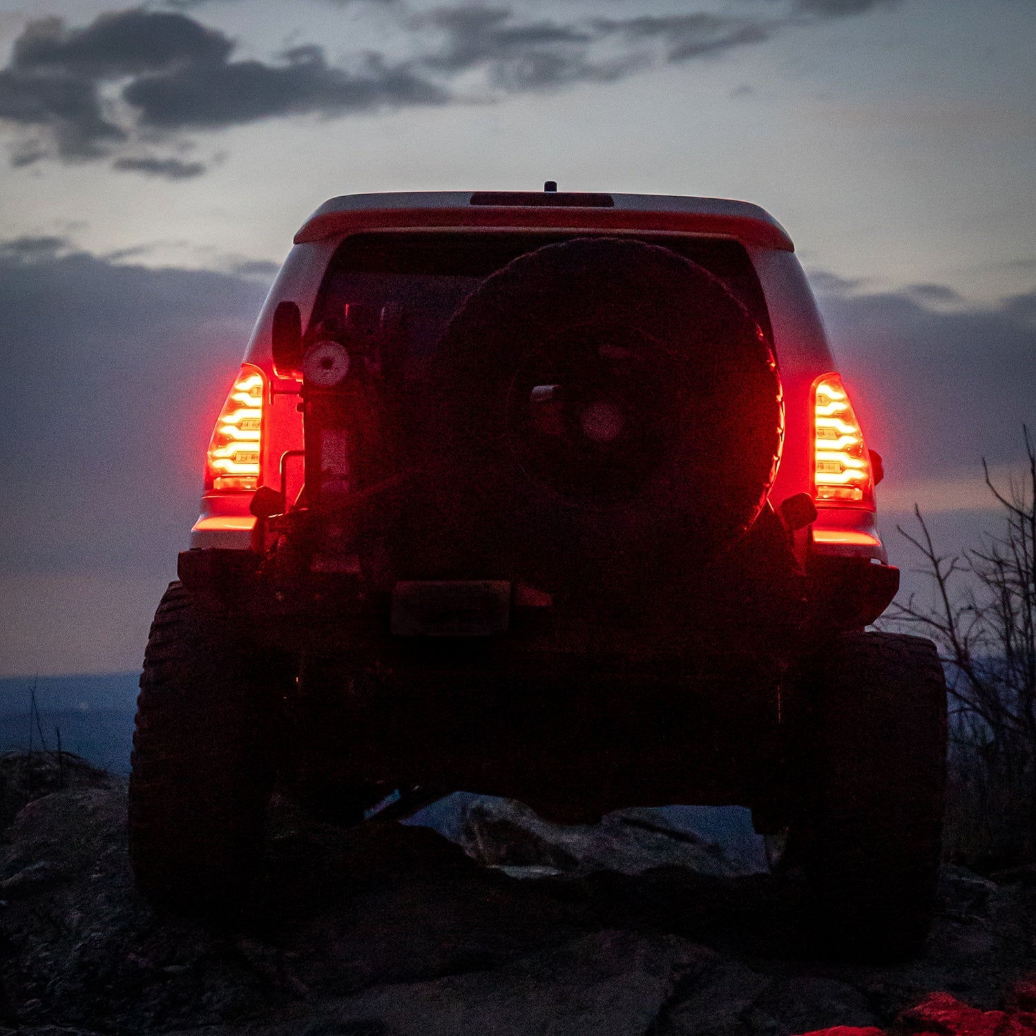 03-09 Toyota 4Runner LUXX-Series LED Tail Lights Black Red | AlphaRex