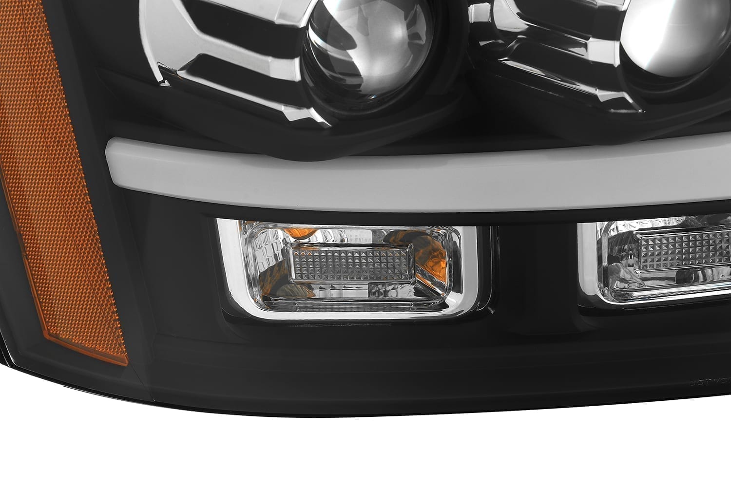 07-14 Chevrolet Tahoe/Suburban/07-13 Avalanche LUXX-Series LED Projector Headlights Black | AlphaRex