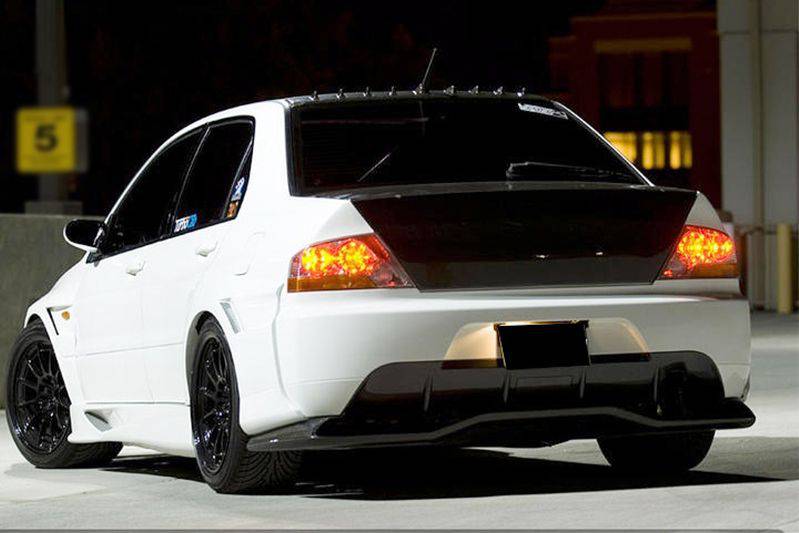 2003-2006 Mitsubishi Evolution 7/8/9 VTX Carbon Fiber Rear Diffuser - Carbonado