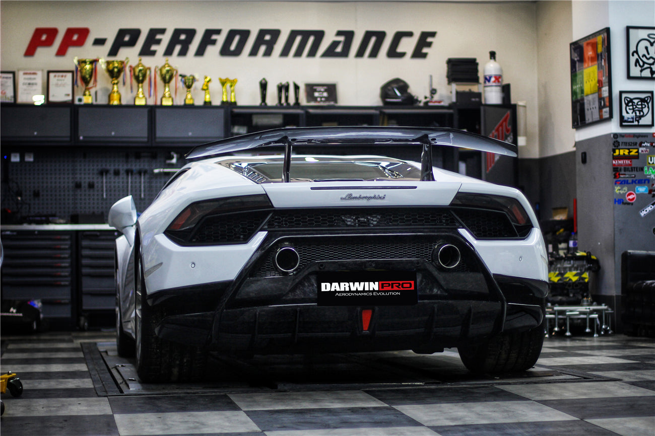 2015 - 2020 Lamborghini Huracan LP610 & LP580 Performante Style Partial Carbon Rear Bumper