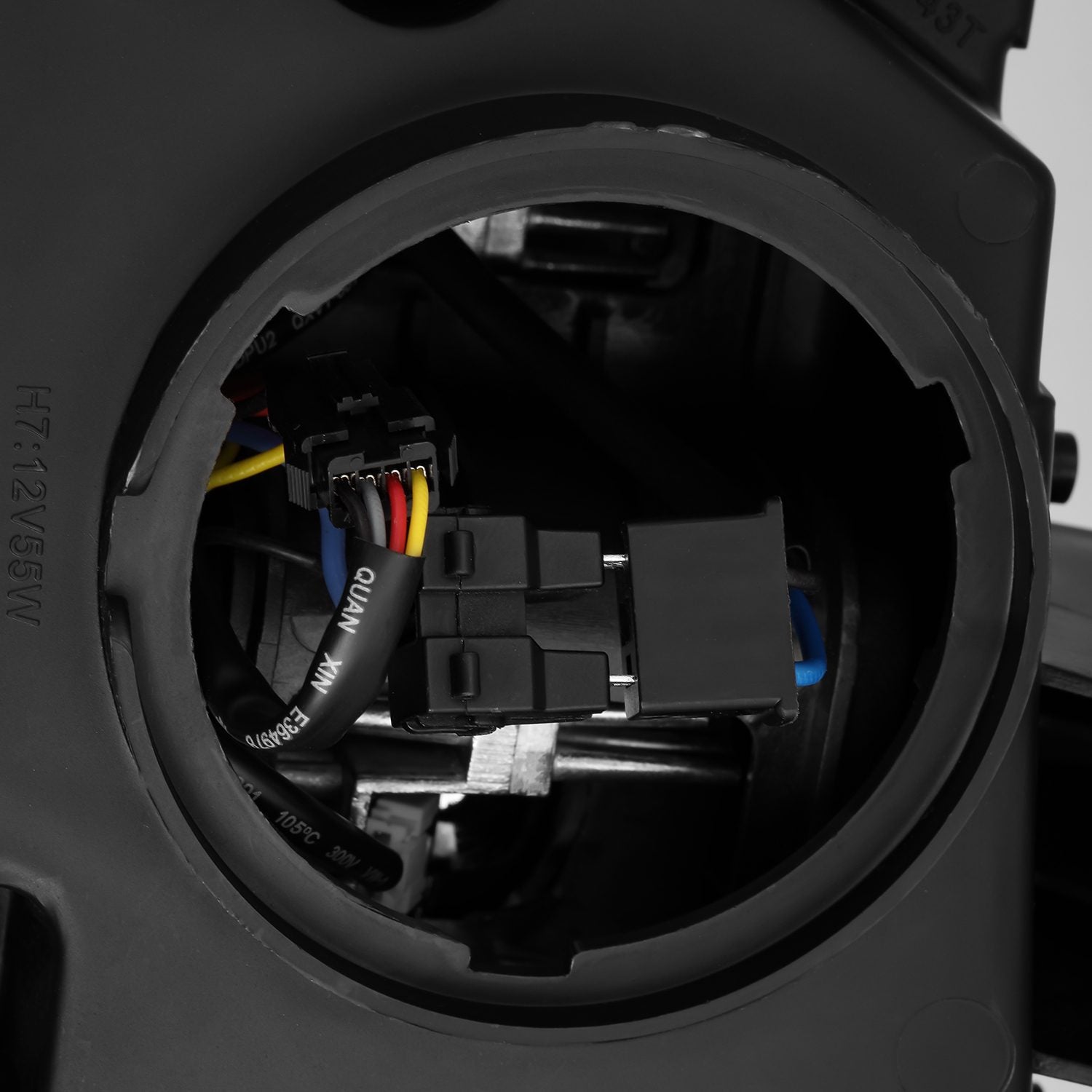 14-15 Chevrolet Silverado PRO-Series Halogen Projector Headlights Chrome | AlphaRex