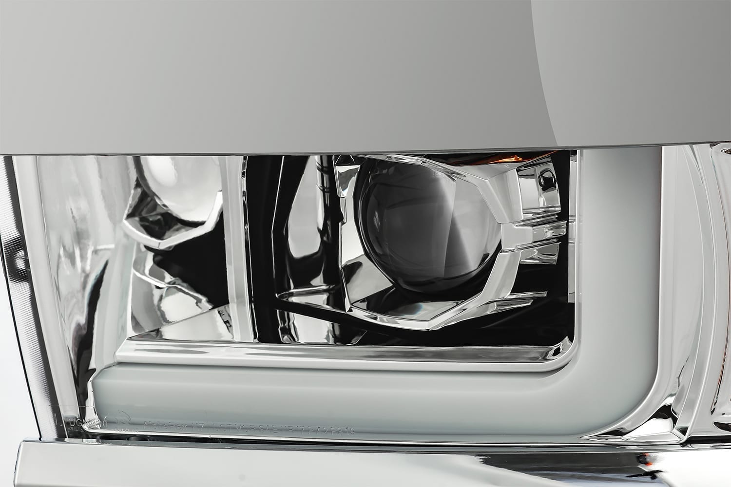 15-19 Chevrolet Silverado 2500HD/3500HD LUXX-Series LED Projector Headlights Chrome | AlphaRex