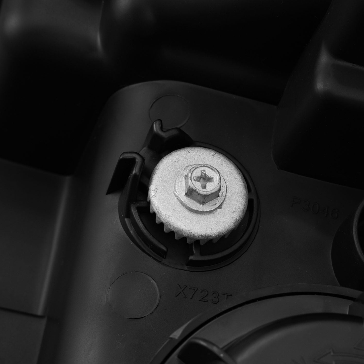 16-18 Chevrolet Silverado 1500 LUXX-Series LED Projector Headlights Black | AlphaRex