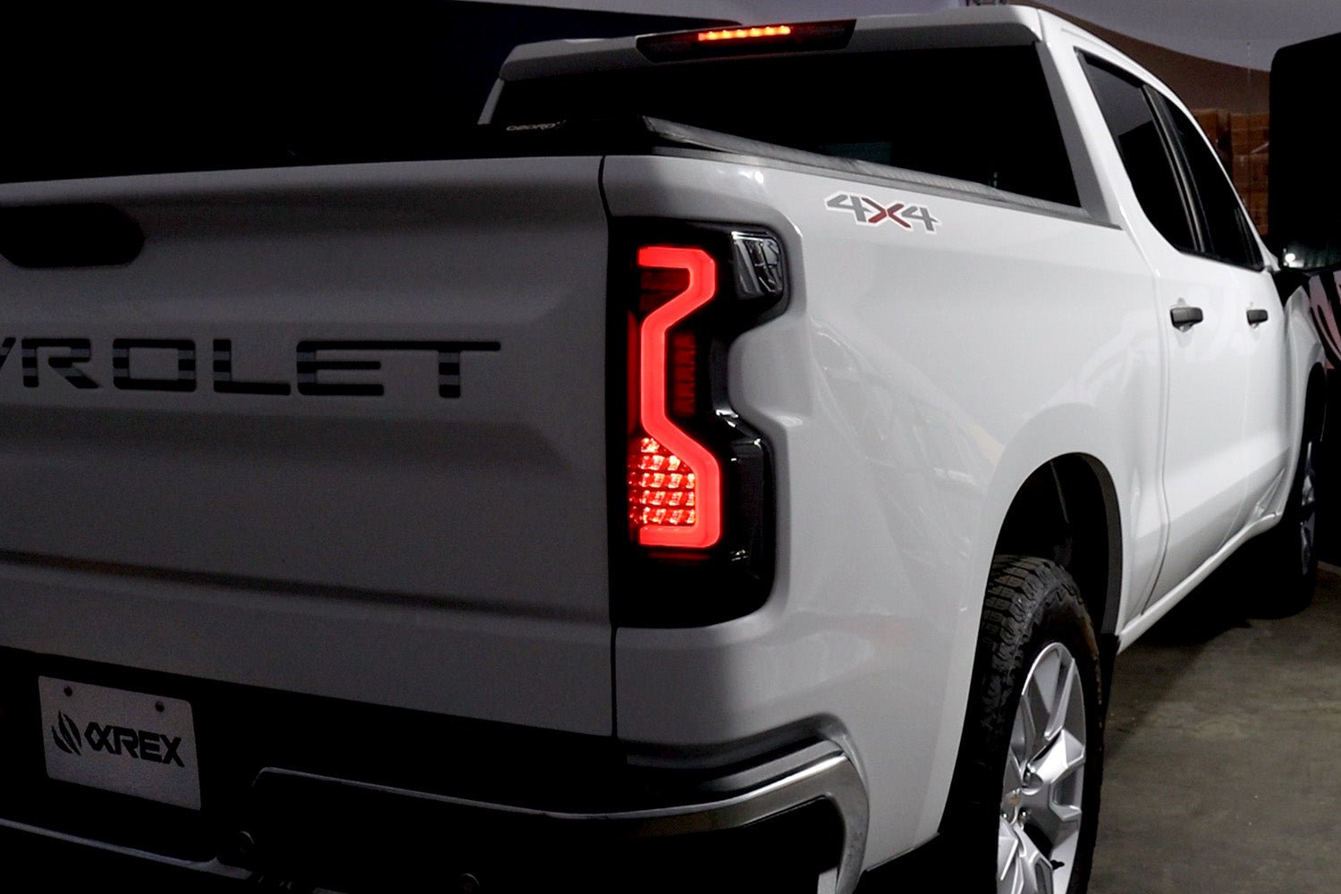 19-25 Chevrolet Silverado 1500 / 20-25 Silverado 2500HD/3500HD PRO-Series LED Tail Lights Jet Black | AlphaRex