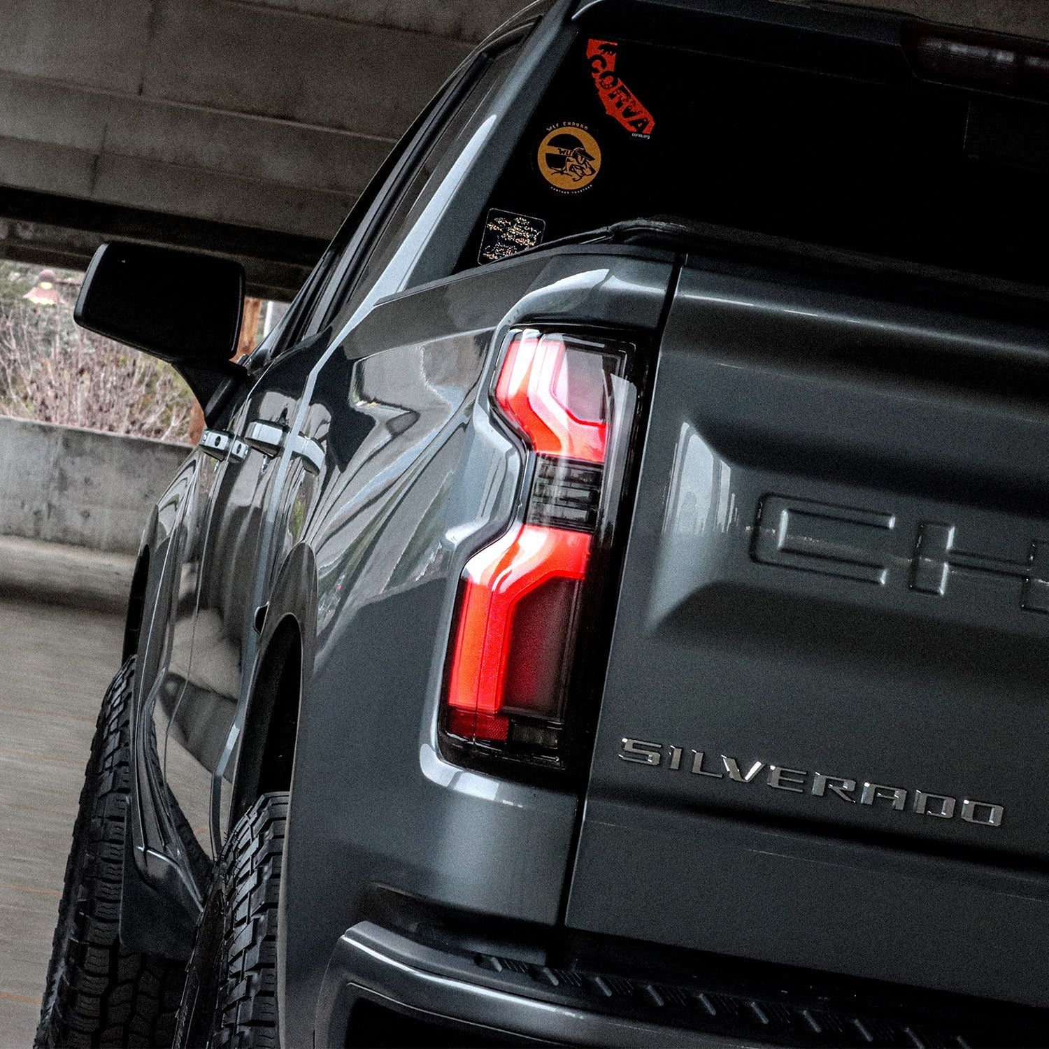 19-25 Chevrolet Silverado 1500 / 20-25 Silverado 2500HD/3500HD LUXX-Series LED Tail Lights Black | AlphaRex