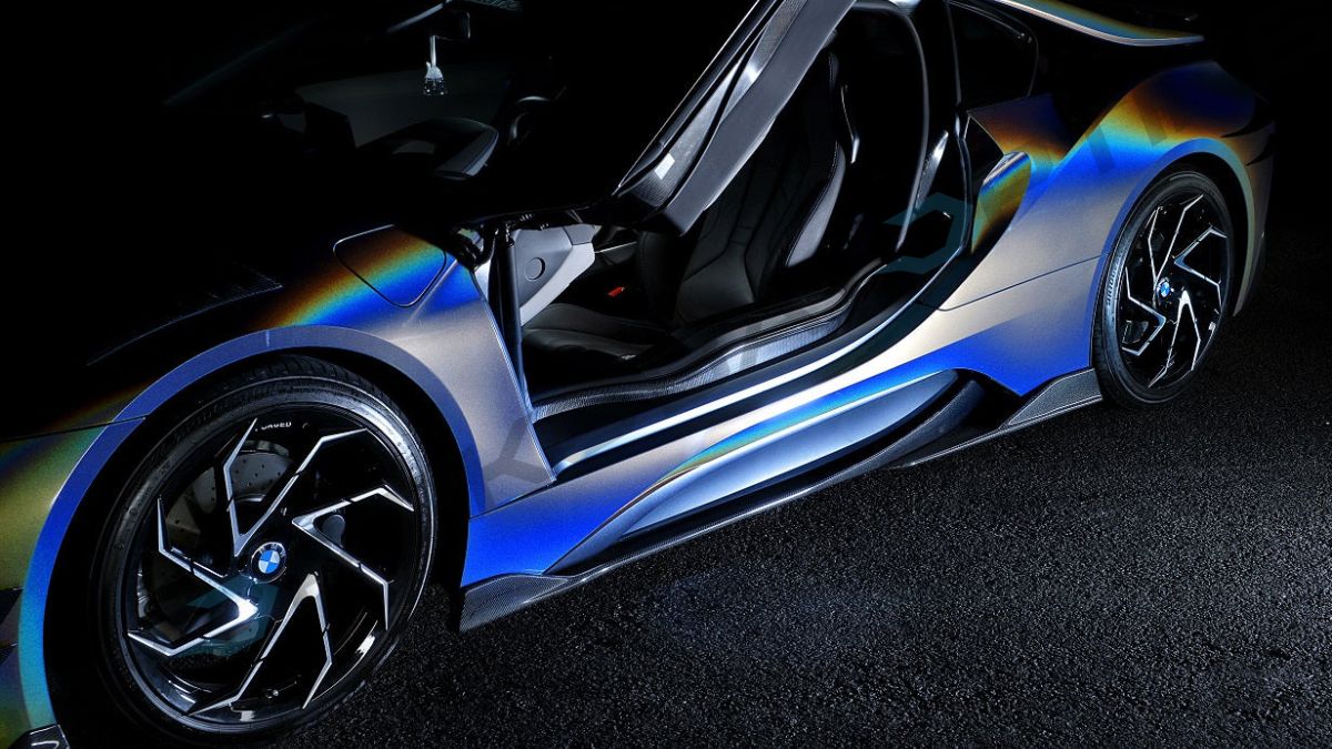 2014-2018 BMW i8 BZK Carbon Fiber Side Skirts
