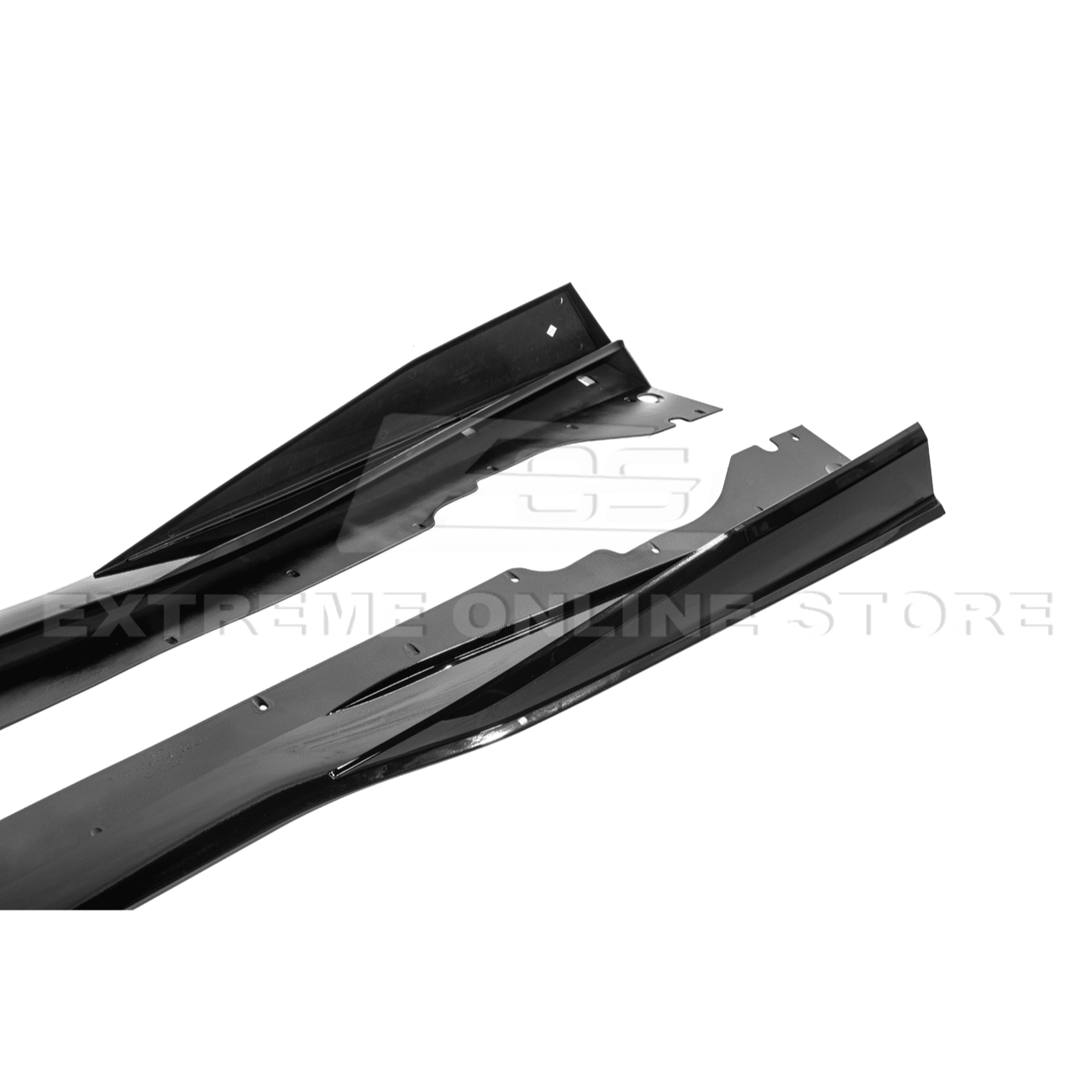 Close-up image of 2020-Up Corvette C8 5VM Style 2PCS Carbon Fiber Side Skirts Rocker Panel – enhances aerodynamics and gives the C8 a sleek, aggressive look.