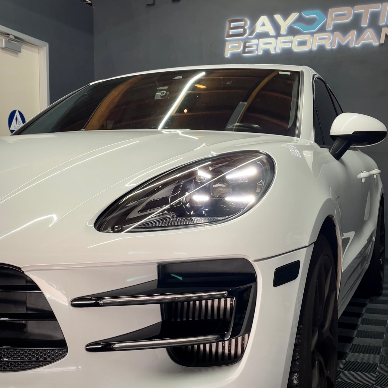 Matrix Style LED Headlights for Porsche Macan 95B (2015 - 2018)