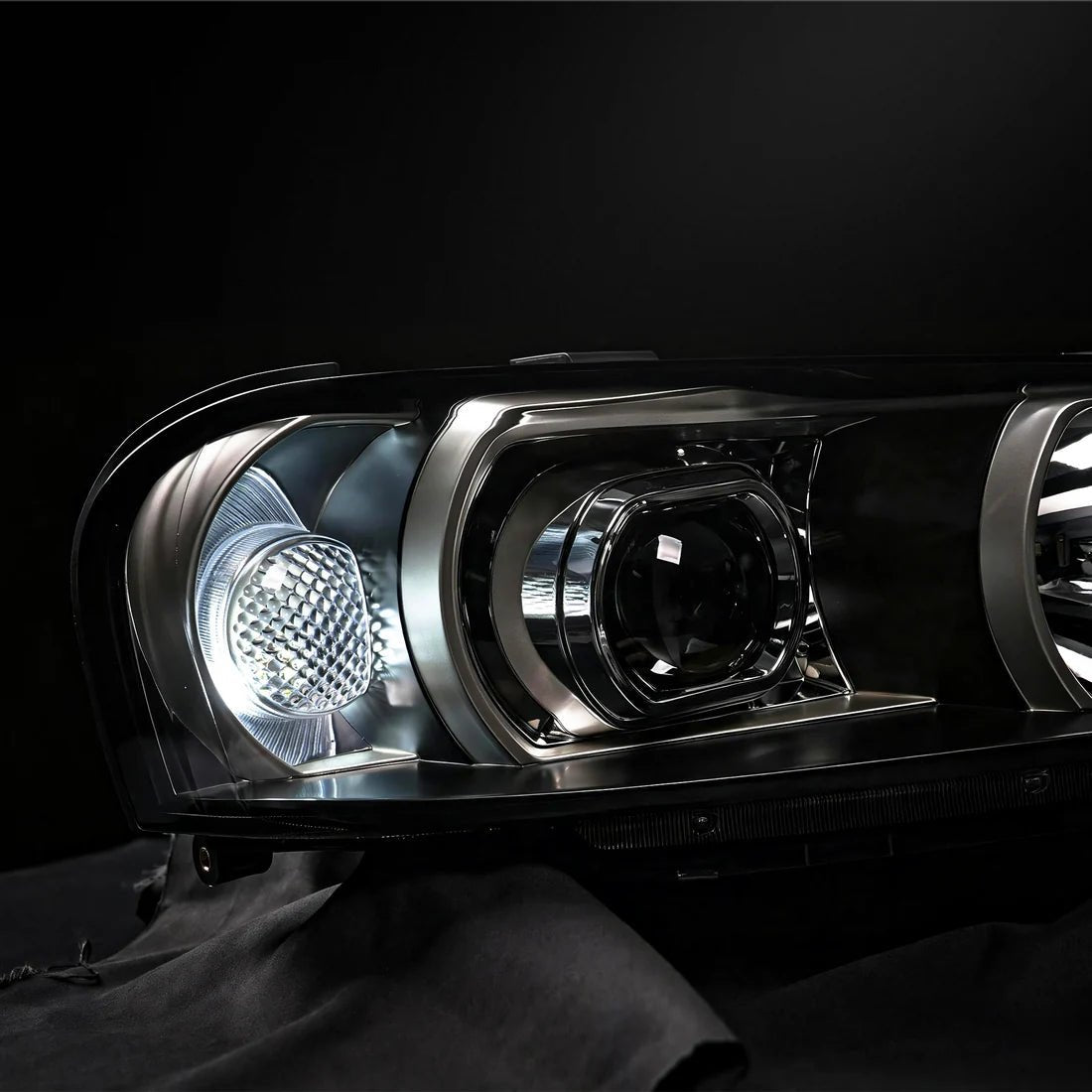 Nissan Skyline R34 BNR34 ER34 ENR34 HR34 Projector LED Headlights 1998-2002
