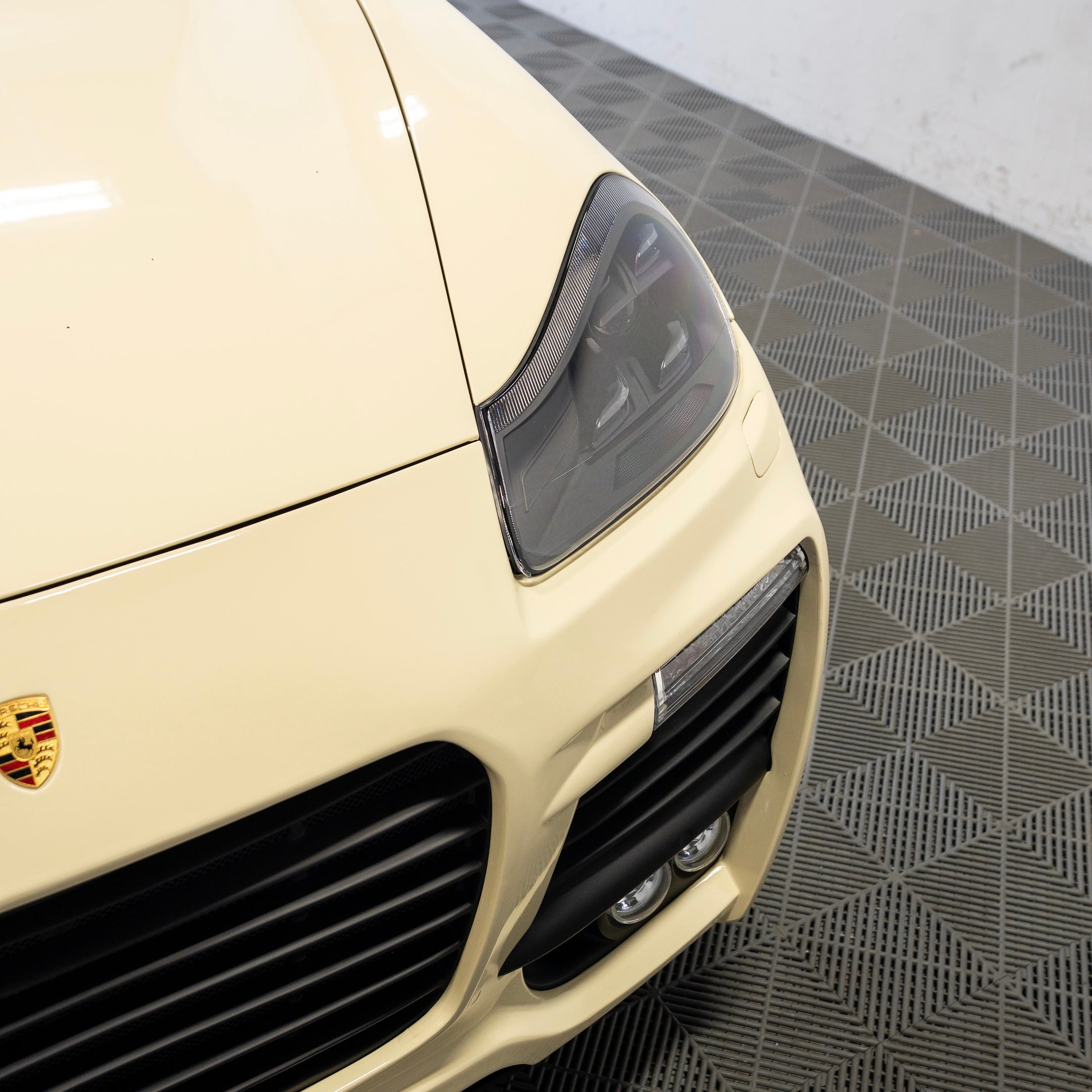 Porsche 957 Cayenne Facelift Style LED Headlights 2007–2010