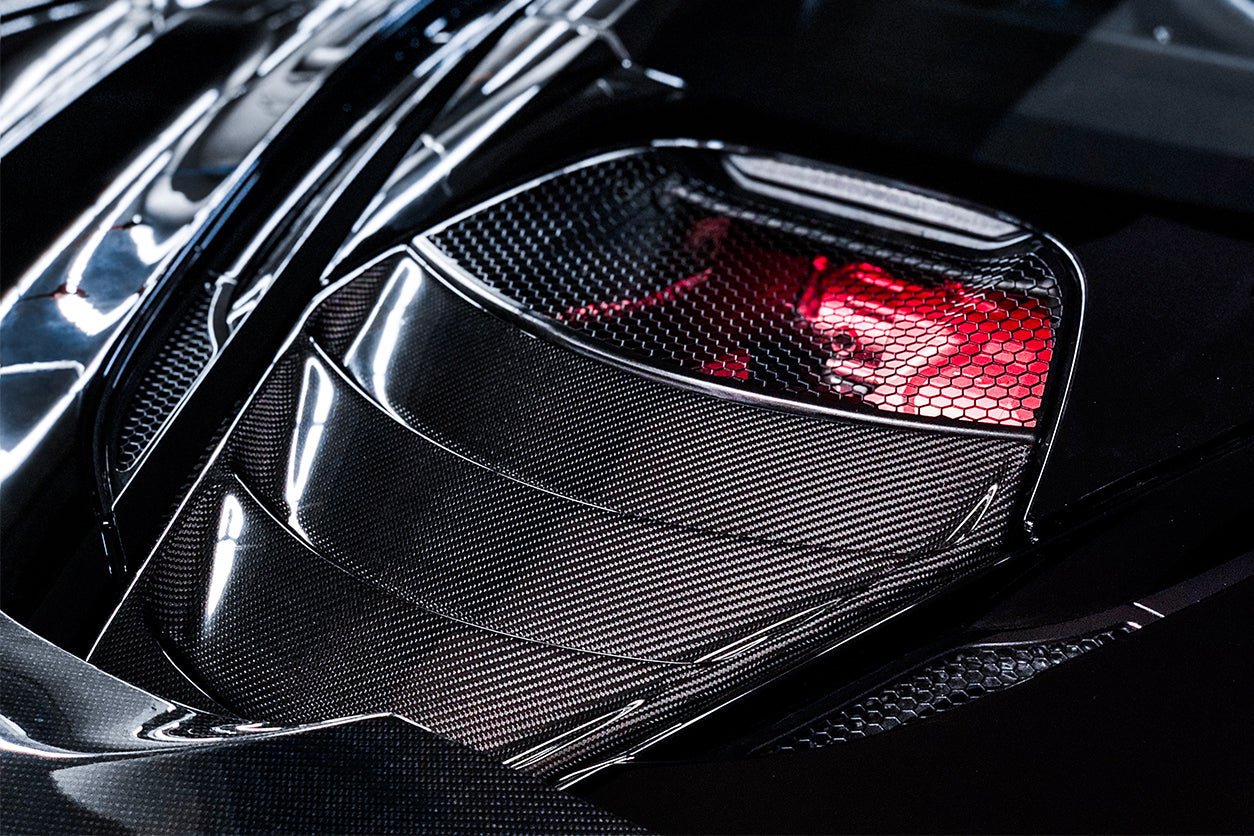 2017 - 2022 McLaren 720S Coupe Carbon Fiber Engine Cover Replacement
