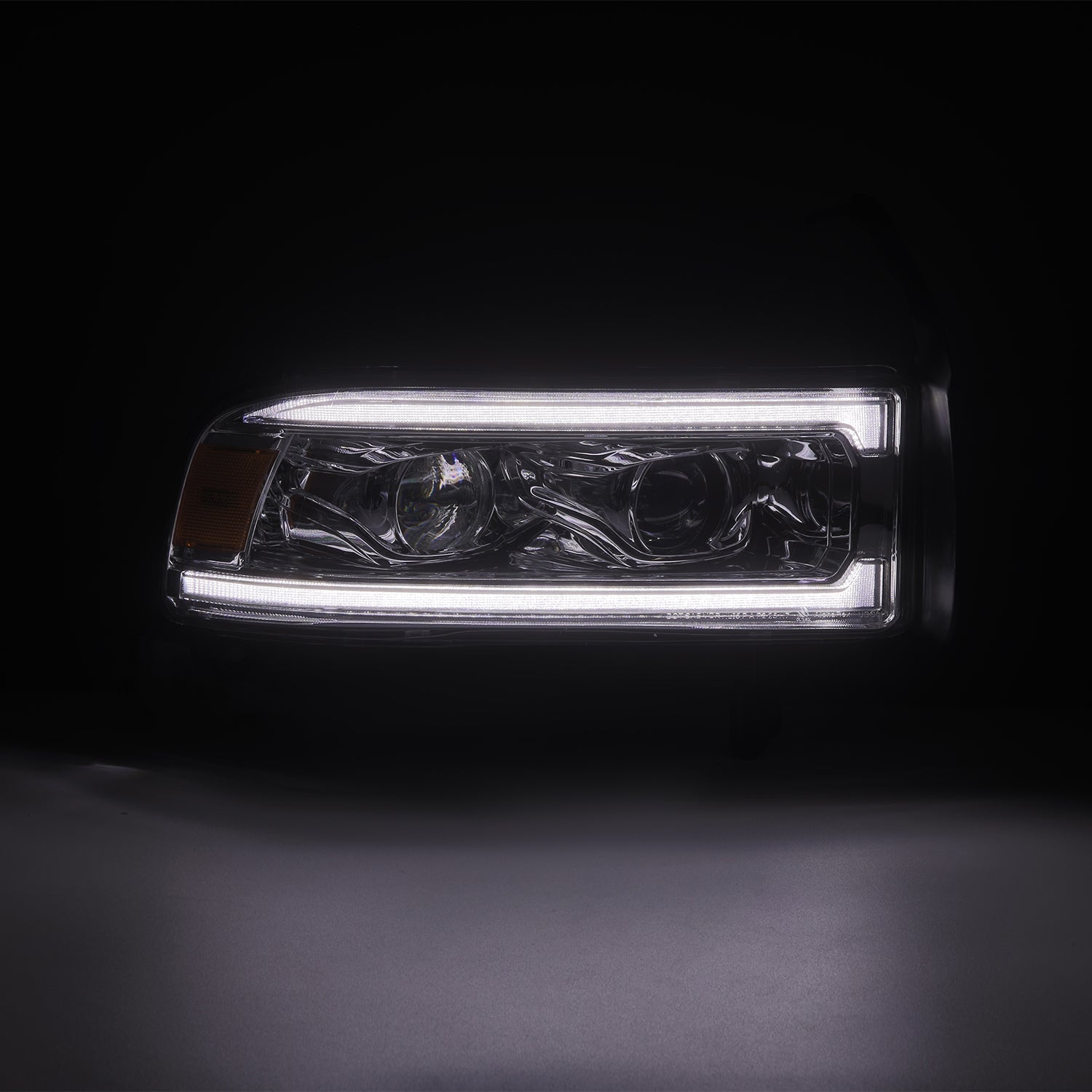 94-01 Dodge Ram 1500/94-02 Ram 2500/3500 LUXX-Series LED Headlights Chrome | AlphaRex