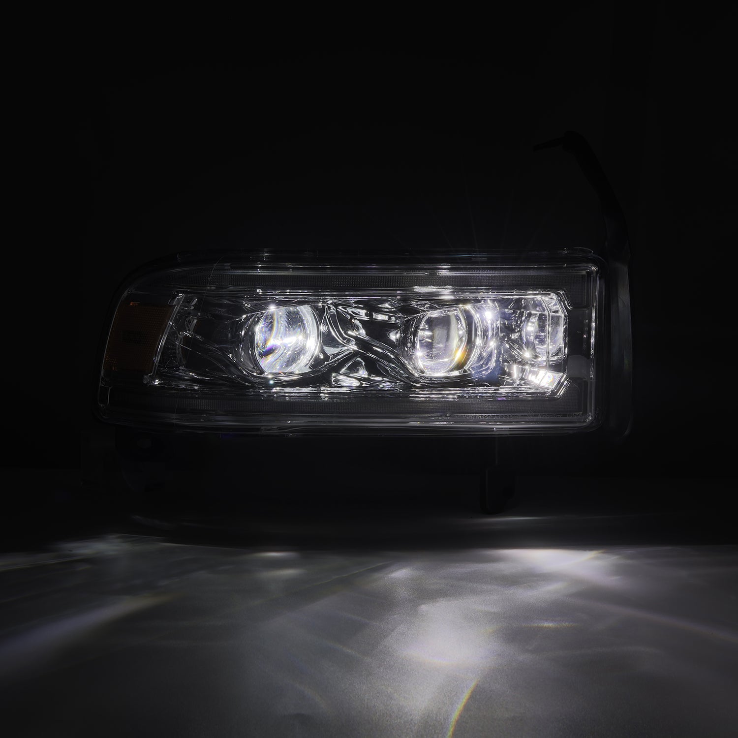 94-01 Dodge Ram 1500/94-02 Ram 2500/3500 LUXX-Series LED Headlights Chrome | AlphaRex