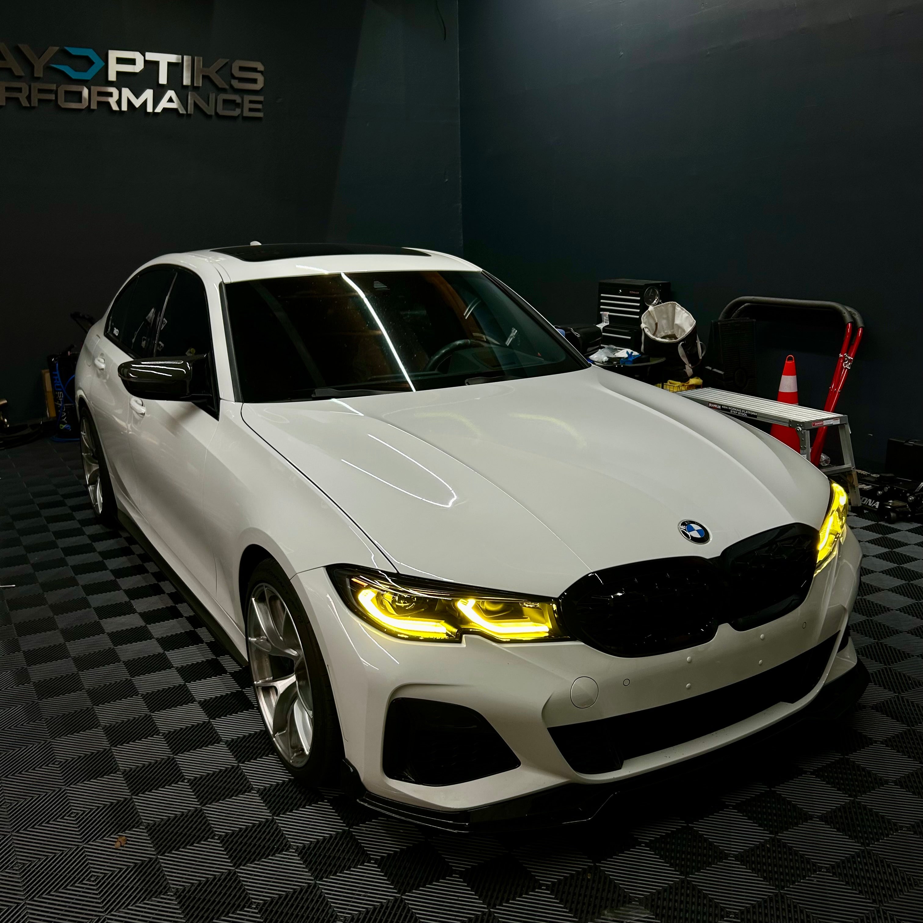 G20 3 Series Sedan CSL Laser Style Headlight Retrofit (2019 - 2022 Non-Laser Only)