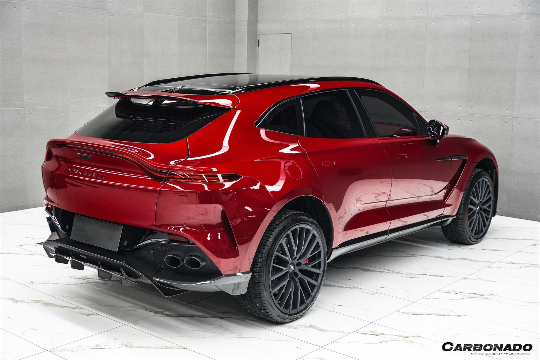 2021 - 2024 Aston Martin DBX 707 Style Dry Carbon Fiber Roof Spoiler