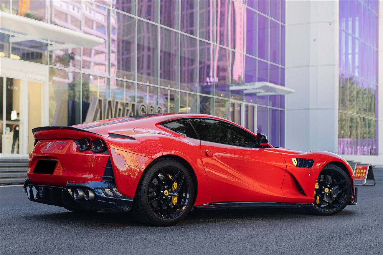 2018-UP Ferrari 812 Superfast & GTS MSY Style DRY Carbon Fiber Side Skirts - Carbonado