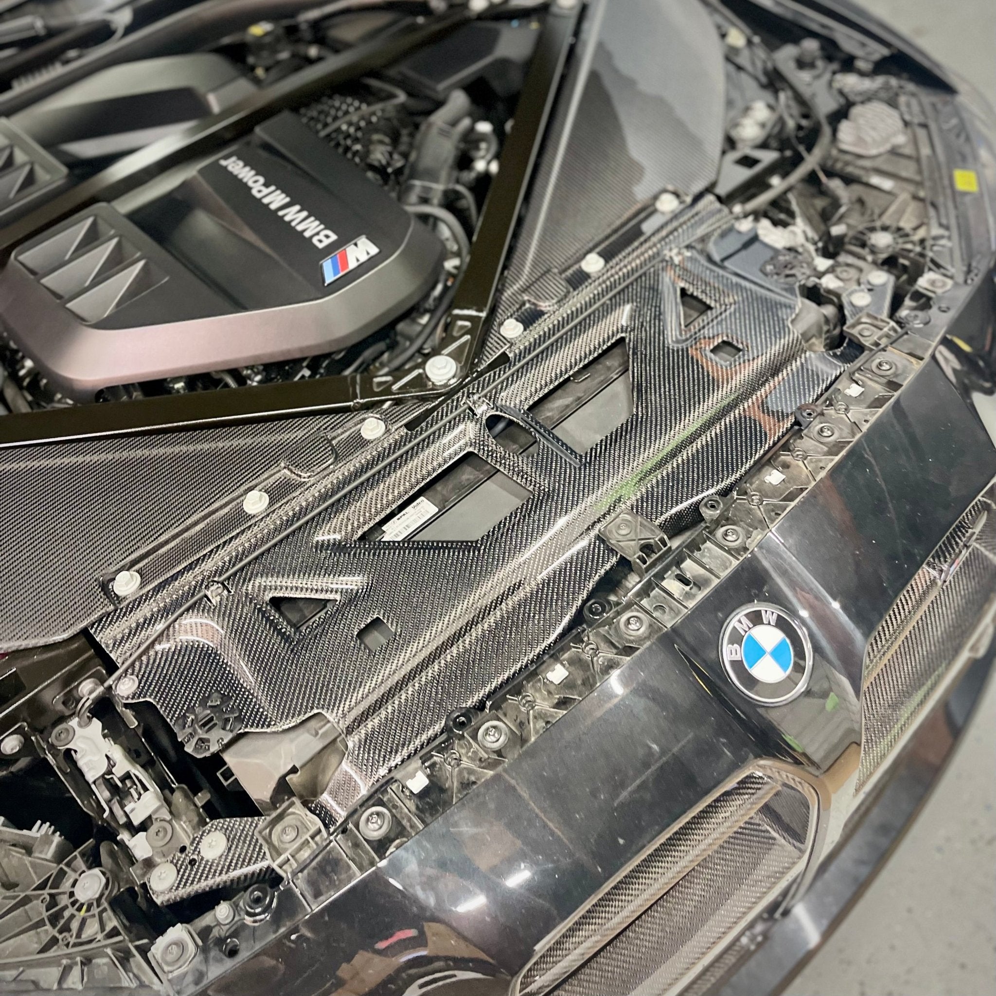 Carbon Fiber Radiator Cover for BMW G8x G80 G82 M3 M4 2101 + – Bayoptiks