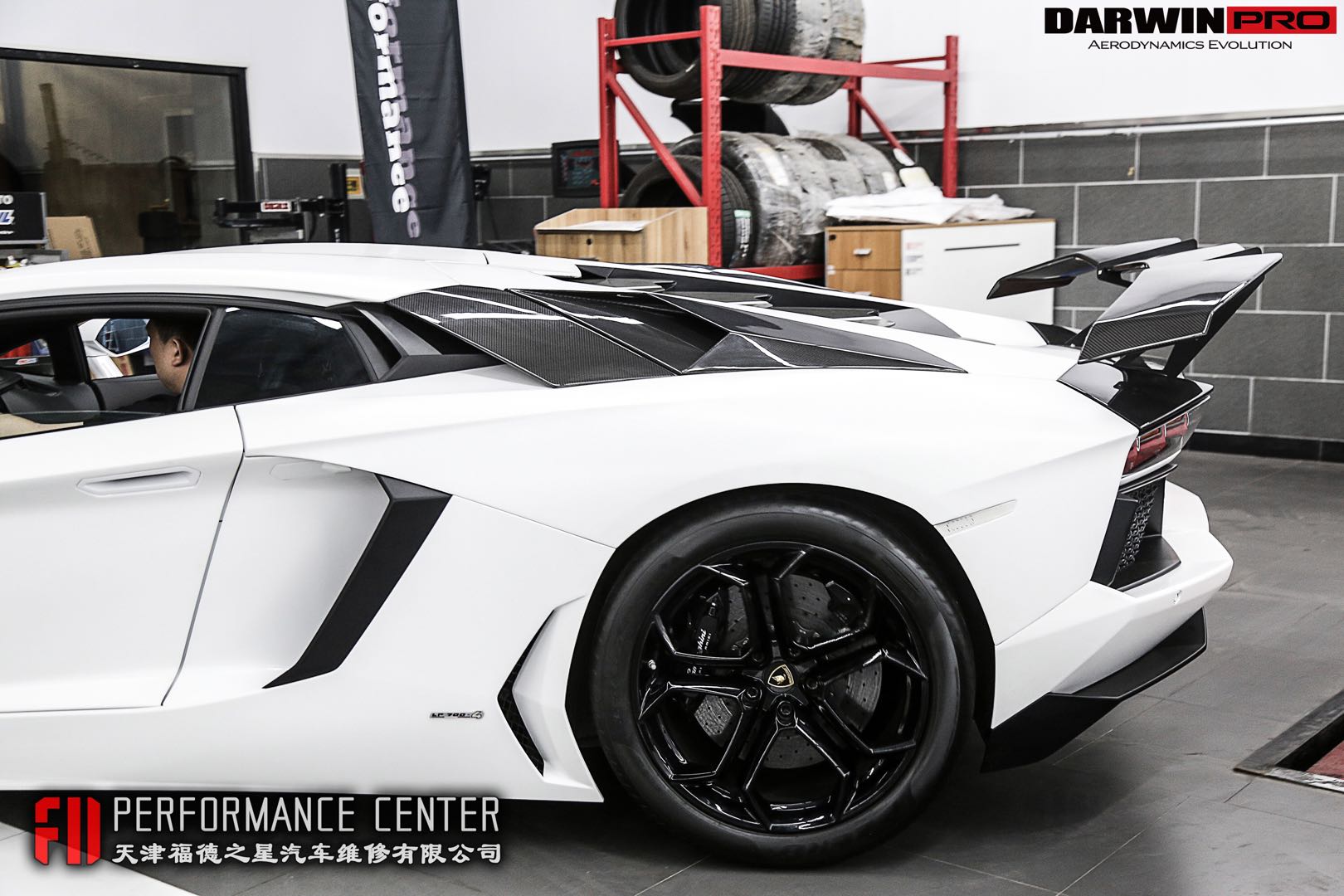 Lamborghini Aventador LP700 BKSS Style Carbon Fiber Rear Side Scoops 2011-2016