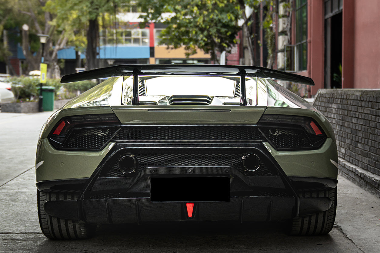 2015 - 2020 Lamborghini Huracan LP610 & LP580 Performante Style Partial Carbon Rear Bumper