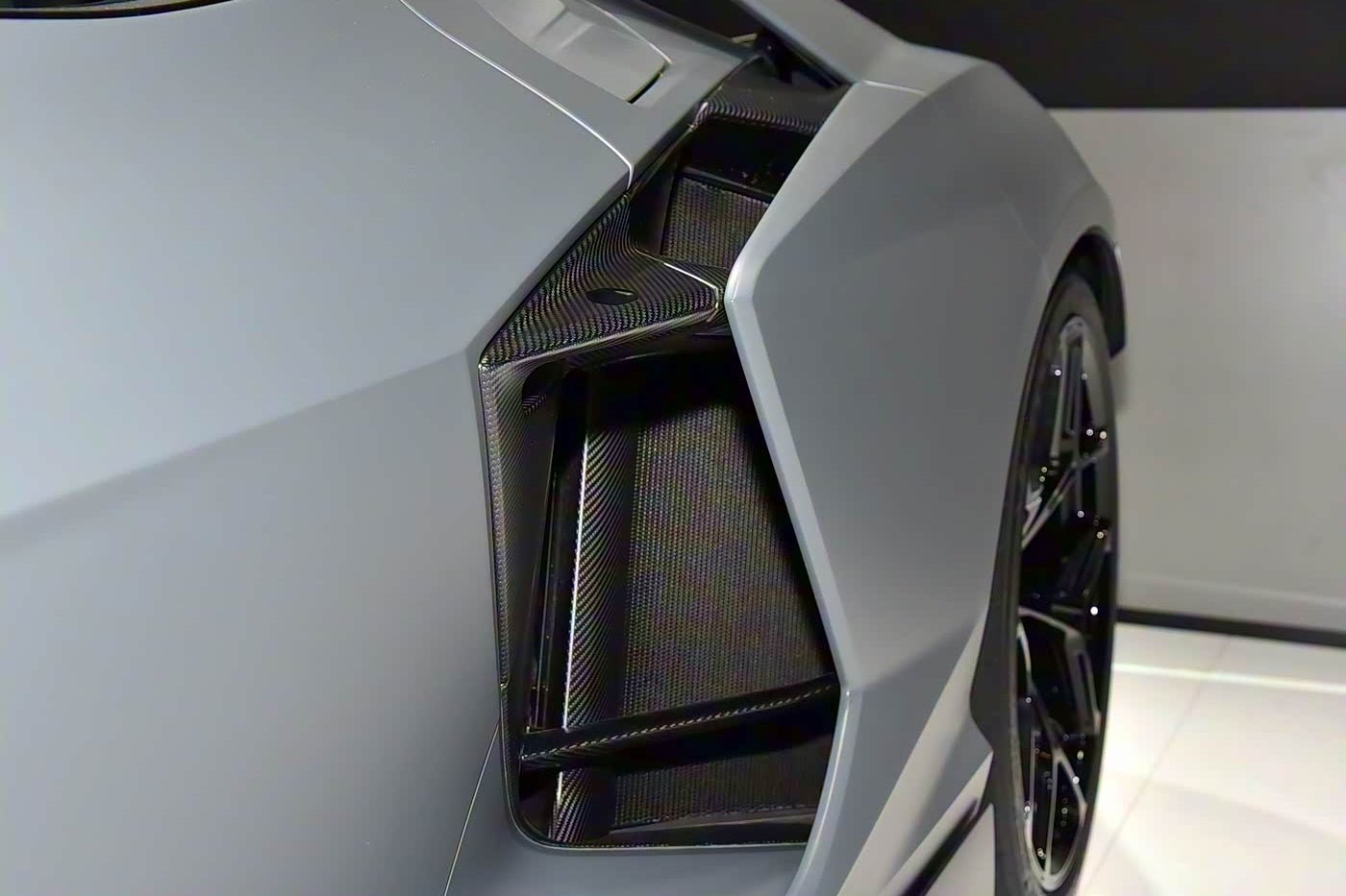 Lamborghini Revuelto LB744 OE Style Autoclave Carbon Fiber Door Handles 2023-Up